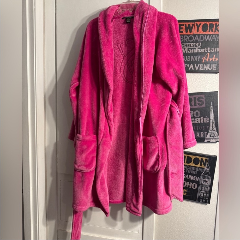 Victoria's Secret Pink Plush Robe